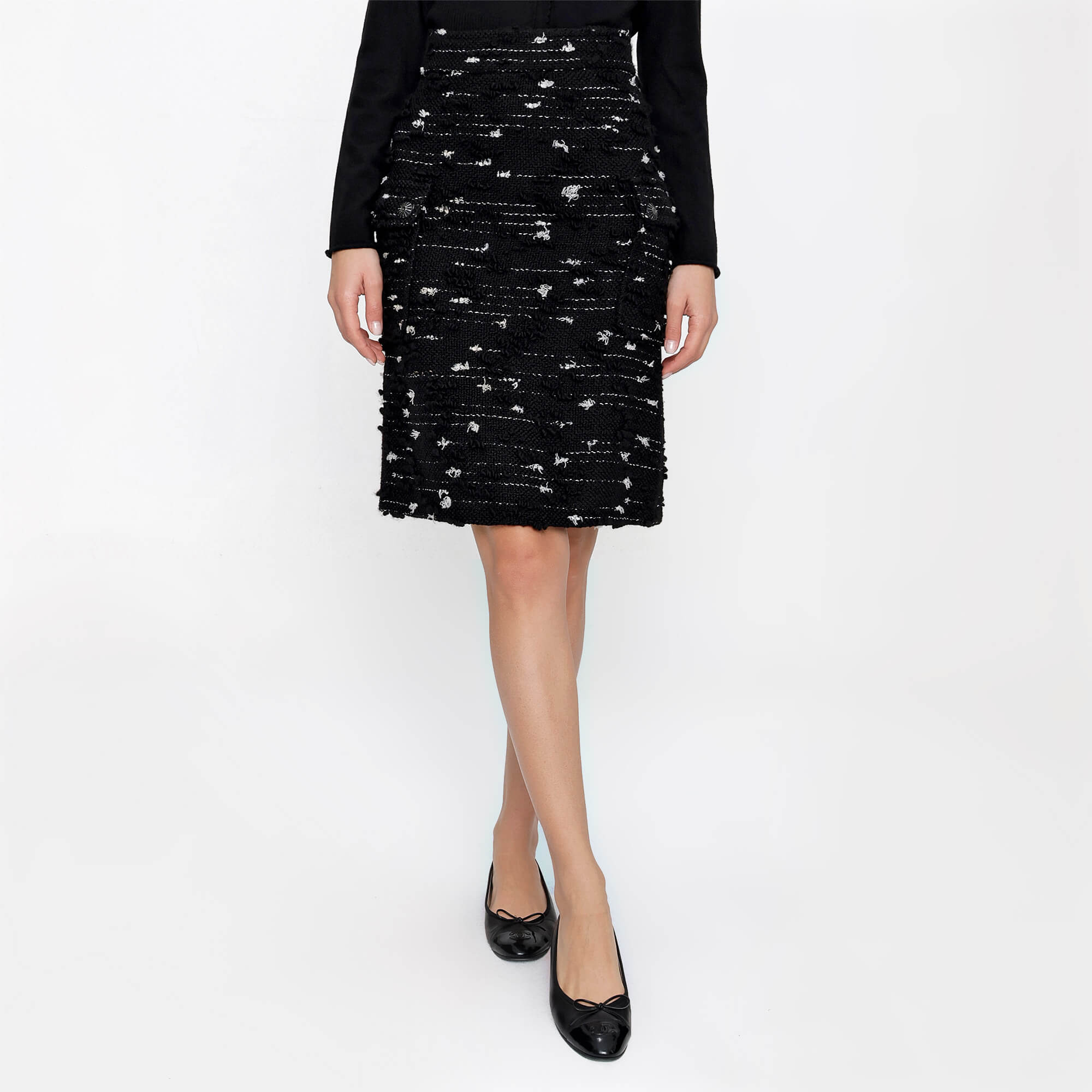 Chanel - Black Wool Blend Tweed White Stitch Detail Side Pocket Skirt